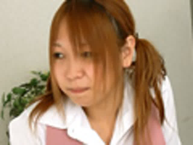 お仕事に励む新人OLの美… 新人OLおもらし失態