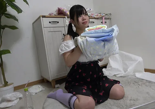 「エロコスバニーガールの… おむつ撮影の裏側／バニーガールの希和みことちゃん