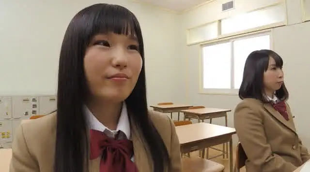 おもらしに悩む女子校生「… おもらし女学院 私たちのパンツの中の秘密