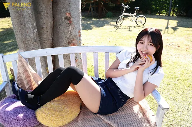 みんなのヒロイン、出会う… 初めてだらけの性感開発3本番スペシャル 浜辺やよい