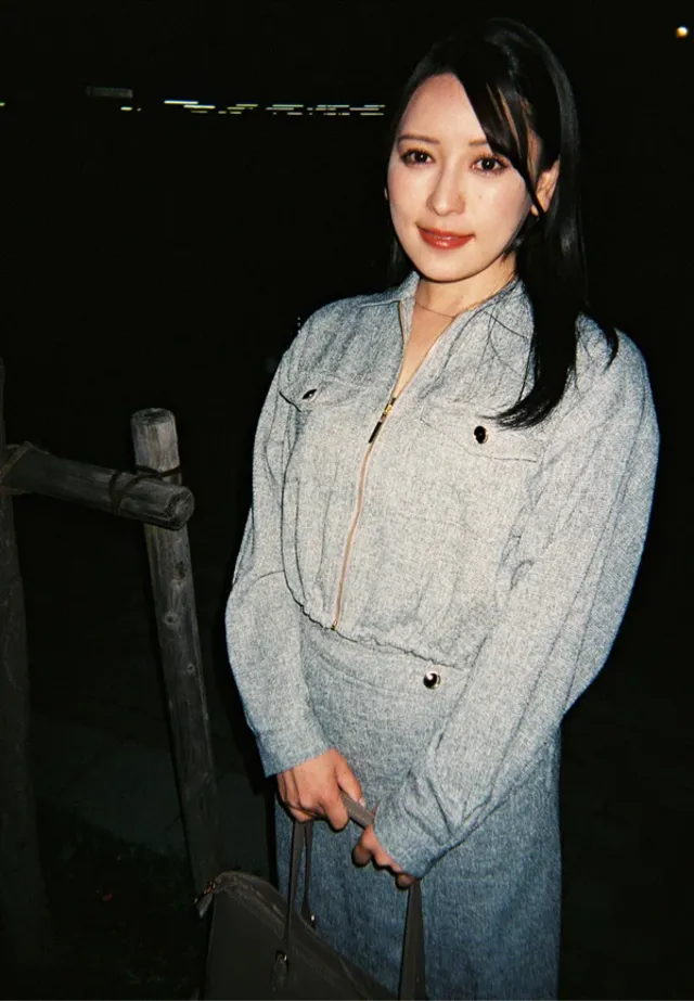 たまに仕事の連絡で話すく… 会社の同僚OL紗々原ゆりサンとホテルへ行ったら