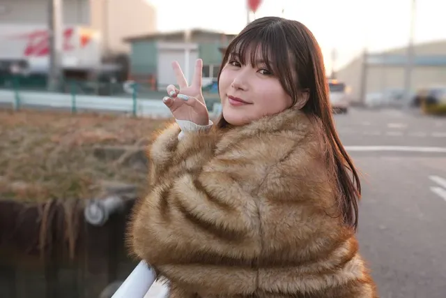 月1で会ってる保育士セフ… 有加里ののかに誘われて初めてのキ○セク不倫デート