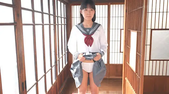 まだ誰の手にも染まってい… ちっぱい原石少女。 三葉せりAV Debut