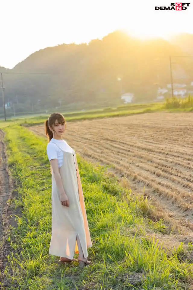 高校卒業後、漠然と有名に… 20年間北国育ち─ AV初出演！ 春日えな（仮）20歳