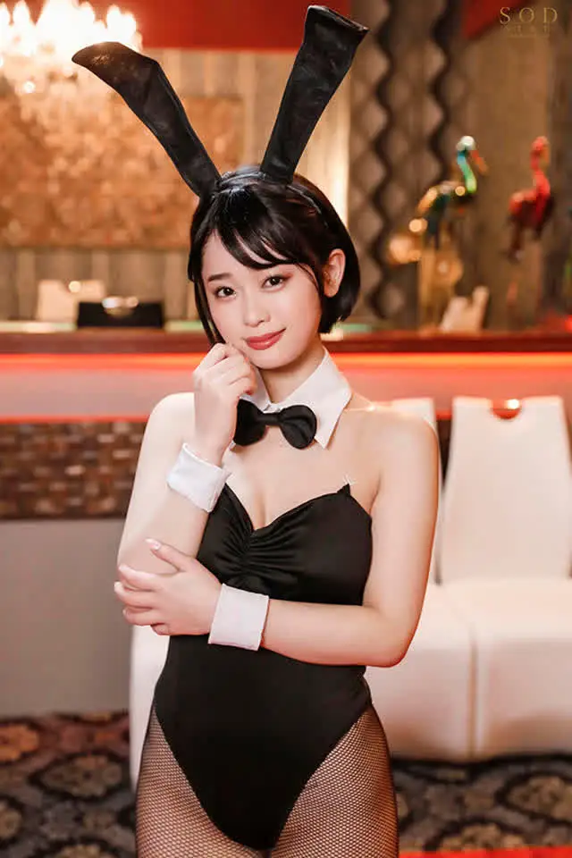 第4作目は精子搾り取られ… 美装「どのコスプレで抜きたい？」 MINAMO 超大型新人