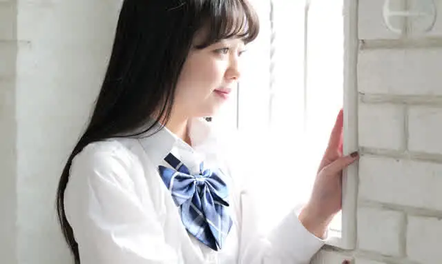 学校で人気者のりおんチャ… 泉りおんチャンのくすぐり＆くすぐられ作品！