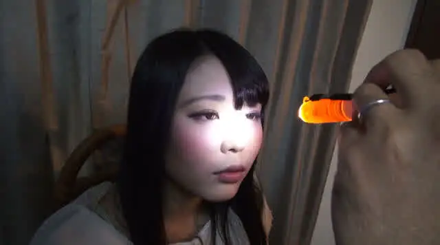 催眠術にかかった美女を控… 変人観察バラエティー 催眠モニタリング