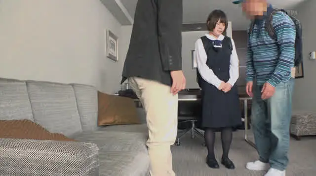 ヒモ親父と孝行娘。「オマ… 娘に喰わせてもらってます。 池谷胡桃