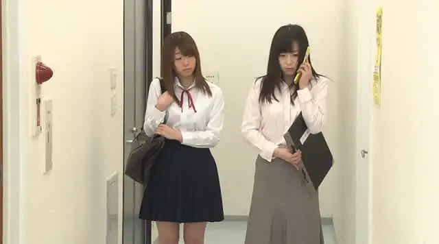 無茶ぶり全裸羞恥芸を全力… 私立花園女子校いじめ学級会