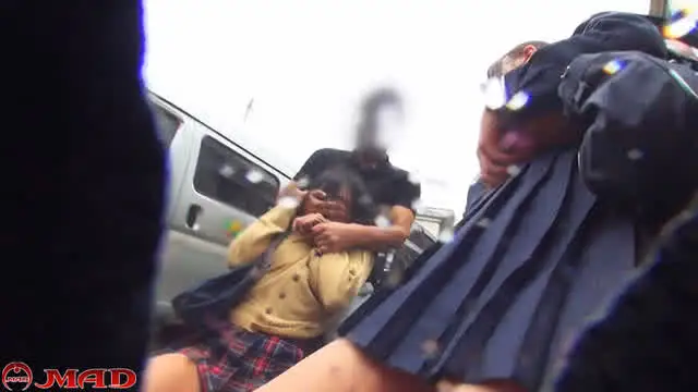 街ゆく女を無差別に捕らえ… 超過激映像集 100人1000分