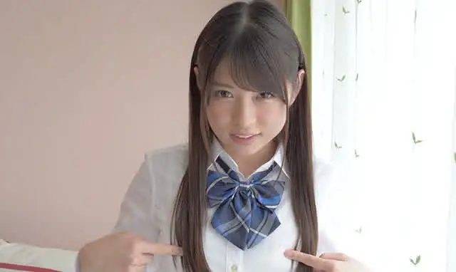 【くすぐり・パンチラ】大… 制服姿の大人気女優あおいれなチャンの足裏くすぐり！！