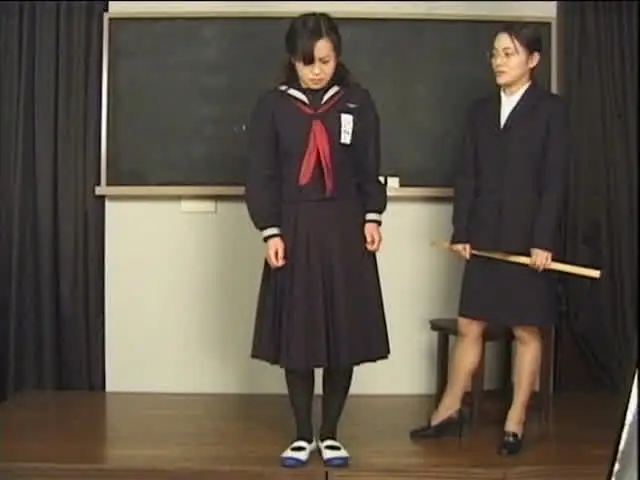お尻叩き、浣腸、おむつ・… お尻叩きと浣腸で躾られた女生徒の記録 vol.2