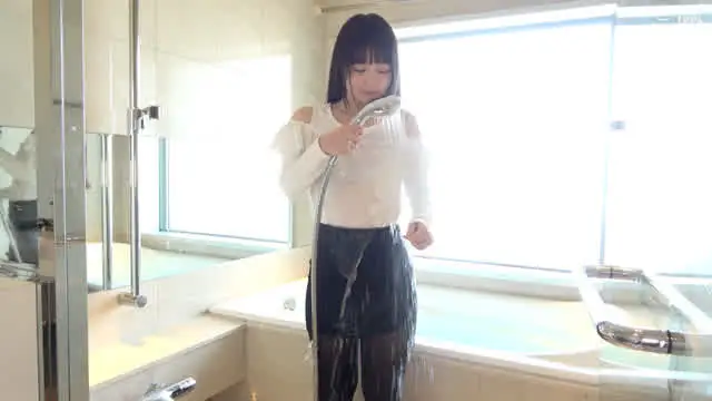 OLセクシー美女のずぶ濡… OL黒パンストセクシー美女のずぶ濡れ足裏くすぐり