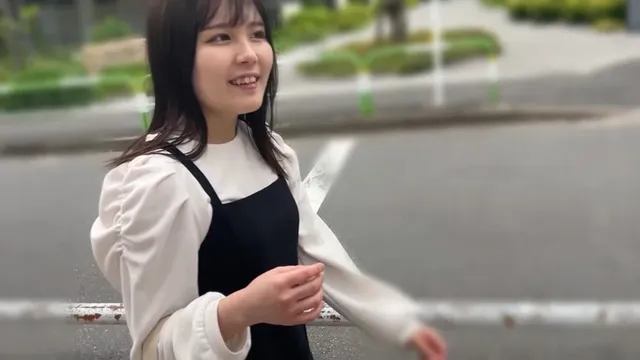 街行く女性に声をかけくす… 街角くすぐり02
