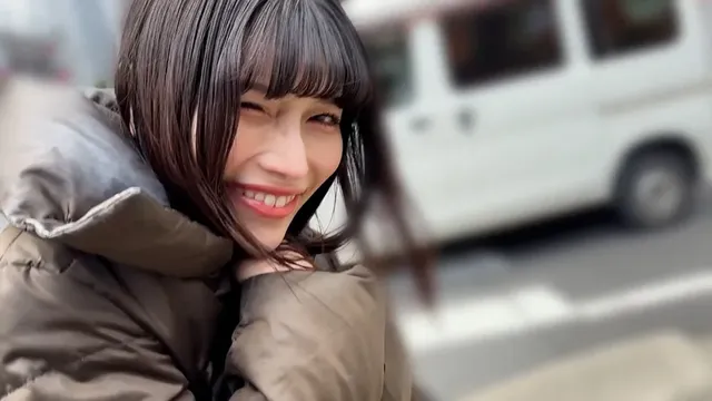 街行く女性に声をかけくす… 街角で声をかけてくすぐりさせてもらう ひなみちゃん