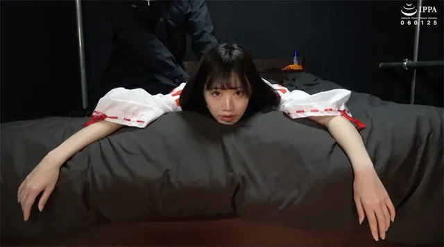 巫女さん姿のややちゃんを… WAKA-077琥珀やや(6)