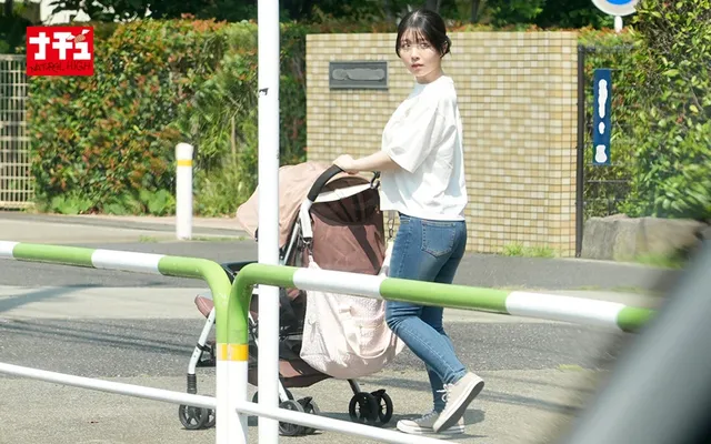 公園で見つけたのは推定G… 奥突きバウンドピストンでイキ壊れた女5 色白妻