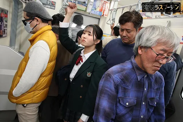 新兵器ファイバースコープ… 完全着衣内アングル!2 感じすぎて泣き顔美少女