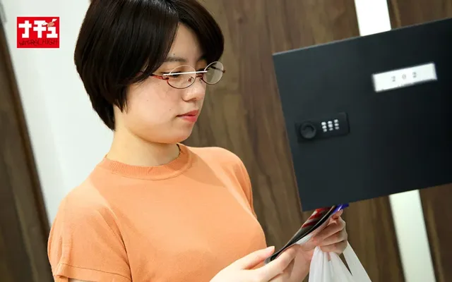 セキュリティ万全の女性専… 女性専用マンション羞恥2 推定Bカップ敏感娘