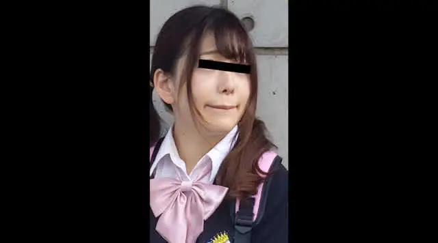 制服女子を囲い込み痴漢！… 《種付けライブハウス痴漢》可愛い制服女子を集団痴漢