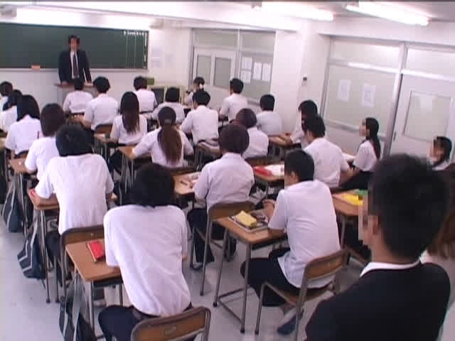 授業参観で起こる学校内痴… 授業参観痴漢