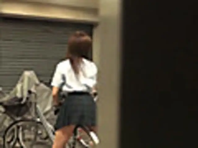 学校帰りのチャリ通ロリ校… チャリんこ通学 痴漢ウブ濡れ中出し