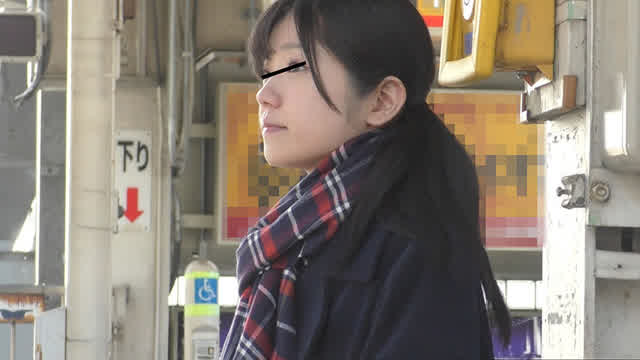 女子校生専門の痴漢電車動… 制服娘痴漢電車9