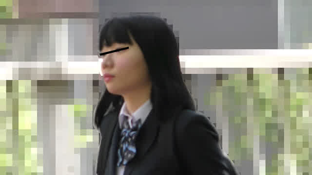 女子校生専門の痴漢電車動… 制服娘痴漢電車27