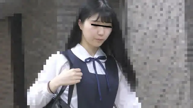 女子校生専門の痴漢電車動… 制服娘痴漢電車39