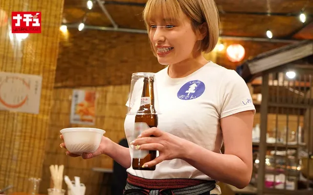 屋台居酒屋でバイトするの… 敏感(恥)巨乳羞恥2025 推定Iカップ/屋台看板娘