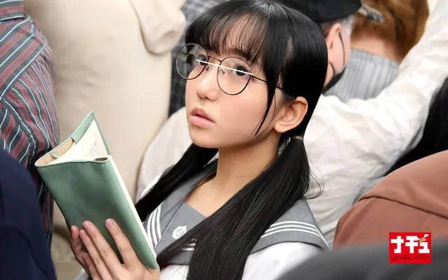 満員電車で出会ったのは地… 対面羞恥でベロキス発情娘6 お漏らしメガネJ○