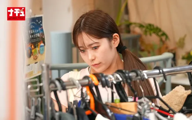 深夜の無人古着店で見つけ… 敏感（恥）巨尻羞恥2026 軟体小柄女子