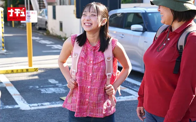 BBQ帰りの車内で○る上… 帰宅中の車内で発情しだすおチビさん ベロ長娘