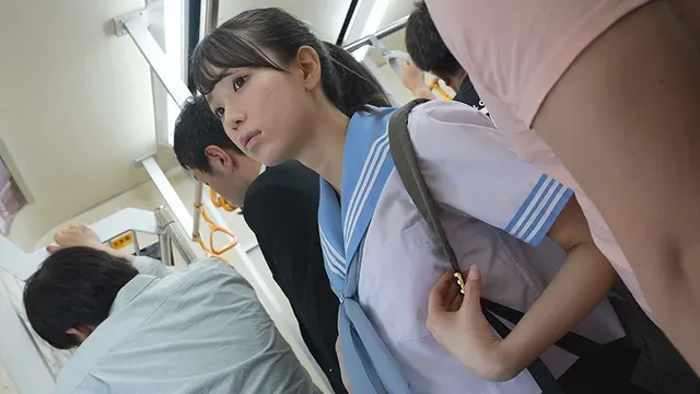 満員電車でみつけた推定D… 濃厚接吻痴● ～ターゲットB子編～