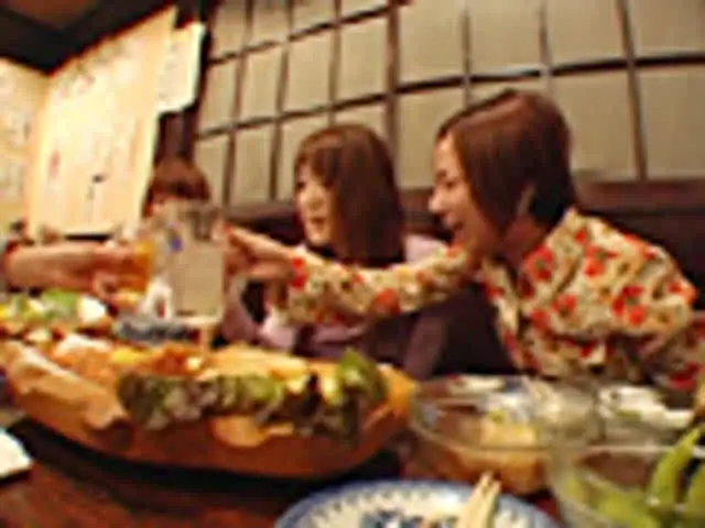 女だけの飲み会を開催。で… これが噂の痙攣酒漬け酔淫倶楽部 レズヴァージョン