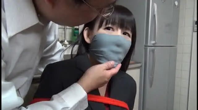 サイト「危機に陥った女た… まりえ＆二菜 襲われた女