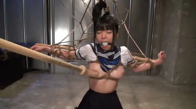 『鶴田かな』、『白桃心奈… MASOTRONIX04