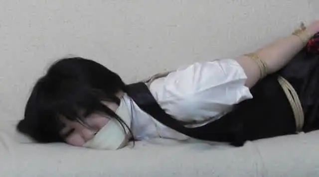 誘拐された地下アイドルの… 小口美央 －誘拐された地下アイドル－ 全篇